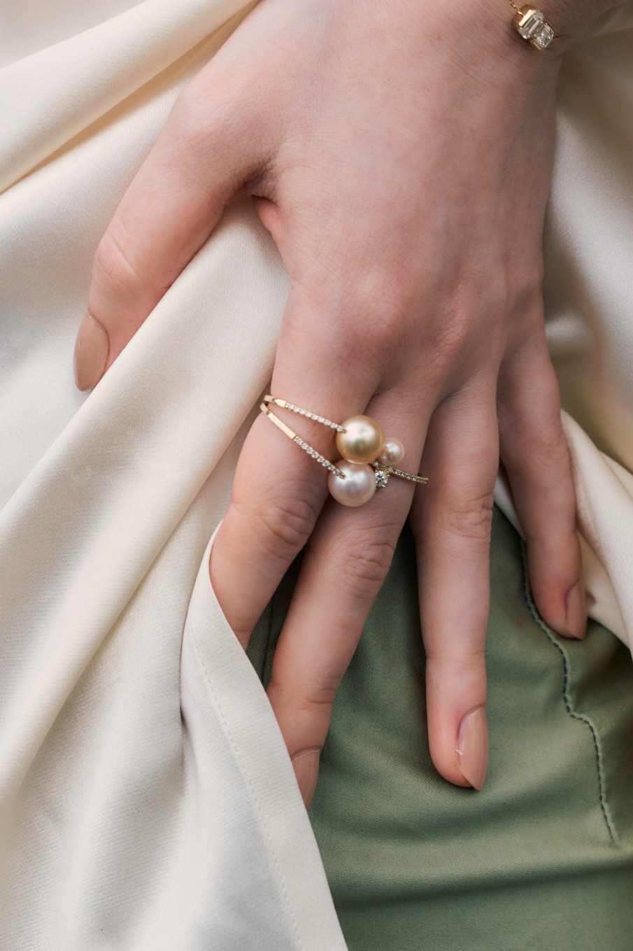 Ring Loyal.e Paris | Golden Pearl Oval Ring